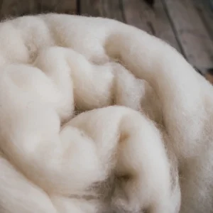 Lã cardada para feltragem ou enchimento - Branco Natural